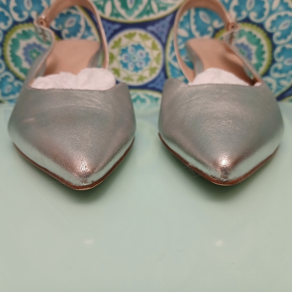 Naturalizer Felicia Slingback Pointed Toe Pump - Picture 6 of 9